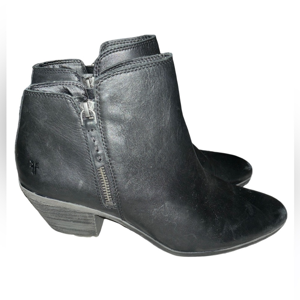 Frye Judith Black Leather Zip Ankle Booties 9.5 - Picture 3 of 9